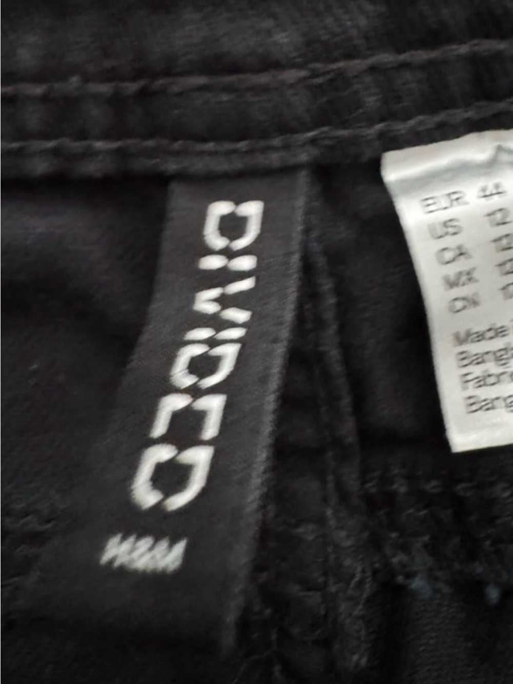 Wide Leg Women's Jeans in Black - Picture 3 of 4